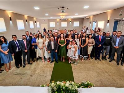 Foto da Notícia: Gisela Cardoso empossa Flávia Venceslau e diretoria em Poxoréu