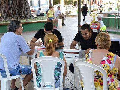 Foto da Notícia: Advocacia presta atendimento gratuito de orientação na Praça Alencastro nesta quarta-feira (28)