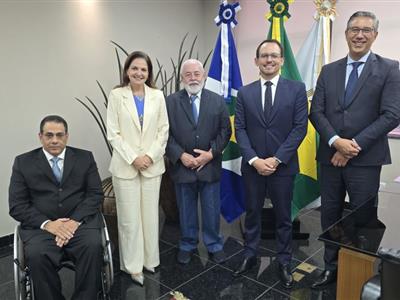 Foto da Notícia: Diretoria da OAB-MT reúne-se com o presidente do TJMT