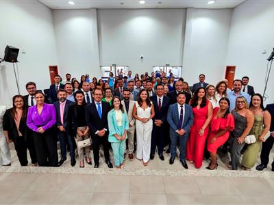 Foto da Notícia: Gisela Cardoso empossa o presidente Diego Montecchi e diretoria na 28ª Subseção da OAB-MT