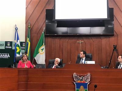 Foto da Notícia: OAB-MT recebe homenagem da Câmara de Cuiabá por incentivo à adoção