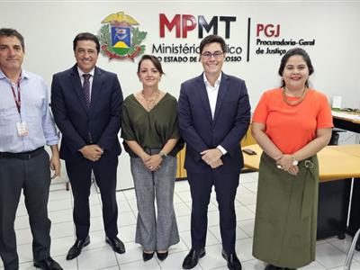 Foto da Notícia: OAB-MT, SEMA e MPMT se reúnem para tratar de conciliações