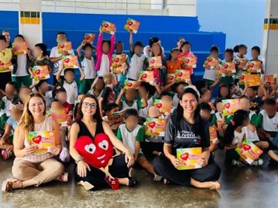 Foto da Notícia: Mais de 200 crianças são atendidas com livros por Comissão da OAB-MT