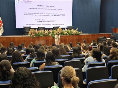 Foto da Notícia: Mulheres advogadas participam de workshop sobre oratória na OAB-MT