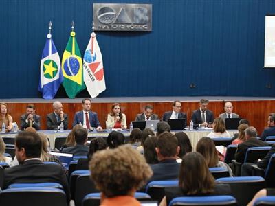 Foto da Notícia: OAB-MT presta homenagens durante Sessão do Conselho Pleno da Seccional