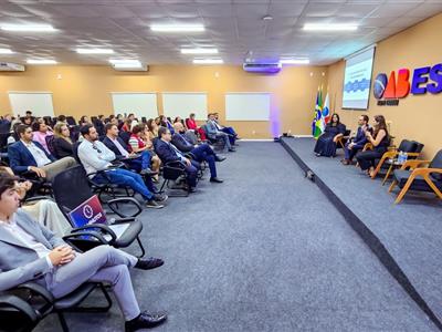 Foto da Notícia: OAB-MT encerra comemorações com capacitação e lançamento de livros