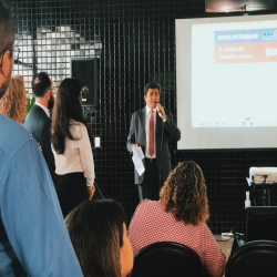 Ato em Defesa da Justiça do Trabalho