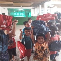 Doação de kits escolares a Escola Ulisses Guimarães
