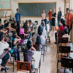 Doação de Ovos de Páscoa a crianças e adolescentes da Pastoral do Migrante