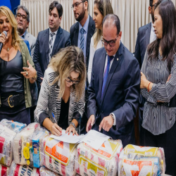 Posse das Comissões Temáticas 2019 - 2021 e entrega de doações a funcionários da Santa Casa e detentas - Fotografo: George Dias/ZF Press