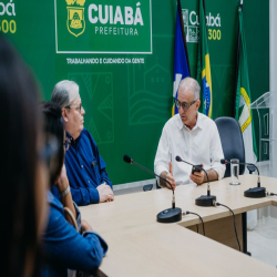 Reunião na prefeitura para viabilizar vagas de trabalho a imigrantes - Fotografo: George Dias/ZF Press