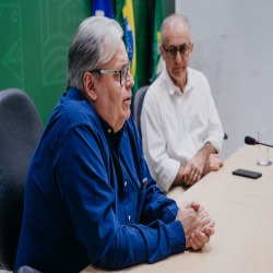 Reunião na prefeitura para viabilizar vagas de trabalho a imigrantes - Fotografo: George Dias/ZF Press