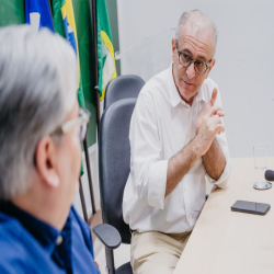 Reunião na prefeitura para viabilizar vagas de trabalho a imigrantes - Fotografo: George Dias/ZF Press