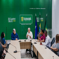 Reunião na prefeitura para viabilizar vagas de trabalho a imigrantes - Fotografo: George Dias/ZF Press