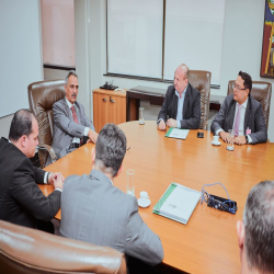 Reunião sobre as obras do Fórum de Lucas do Rio Verde