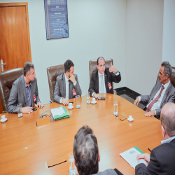 Reunião sobre as obras do Fórum de Lucas do Rio Verde