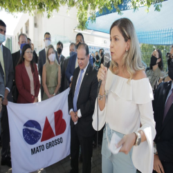 OAB-MT realiza desagravo público em frente à Turma Recursal