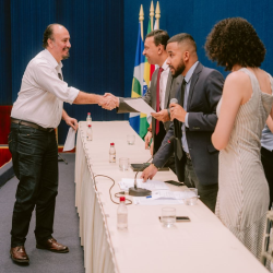 06-09 - Entrega de Certidões - Estagiários e Advogados