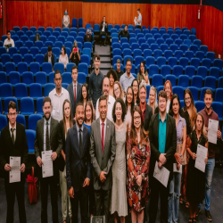 06-09 - Entrega de Certidões - Estagiários e Advogados