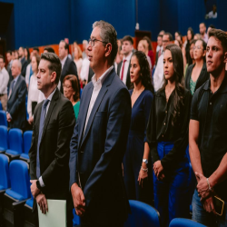 04/10 - OAB-MT faz a entrega de certidões para estagiários e novos profissionais