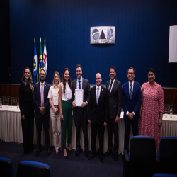 14/10 - Homenagem aos professores, OAB-MT entrega moções de aplausos a docentes do Direito