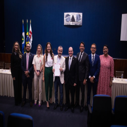 14/10 - Homenagem aos professores, OAB-MT entrega moções de aplausos a docentes do Direito