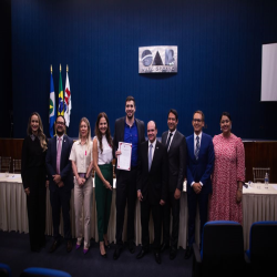 14/10 - Homenagem aos professores, OAB-MT entrega moções de aplausos a docentes do Direito