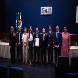 14/10 - Homenagem aos professores, OAB-MT entrega moções de aplausos a docentes do Direito