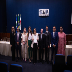 14/10 - Homenagem aos professores, OAB-MT entrega moções de aplausos a docentes do Direito