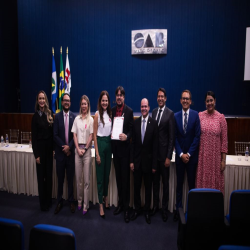 14/10 - Homenagem aos professores, OAB-MT entrega moções de aplausos a docentes do Direito