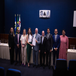 14/10 - Homenagem aos professores, OAB-MT entrega moções de aplausos a docentes do Direito