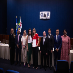 14/10 - Homenagem aos professores, OAB-MT entrega moções de aplausos a docentes do Direito