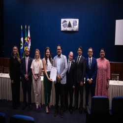 14/10 - Homenagem aos professores, OAB-MT entrega moções de aplausos a docentes do Direito