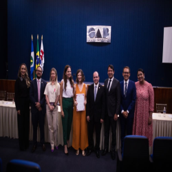 14/10 - Homenagem aos professores, OAB-MT entrega moções de aplausos a docentes do Direito