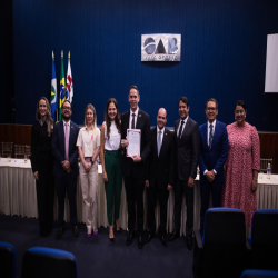 14/10 - Homenagem aos professores, OAB-MT entrega moções de aplausos a docentes do Direito