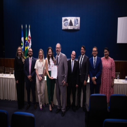 14/10 - Homenagem aos professores, OAB-MT entrega moções de aplausos a docentes do Direito