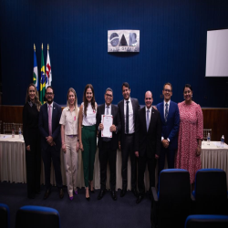 14/10 - Homenagem aos professores, OAB-MT entrega moções de aplausos a docentes do Direito