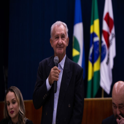 14/10 - Homenagem aos professores, OAB-MT entrega moções de aplausos a docentes do Direito