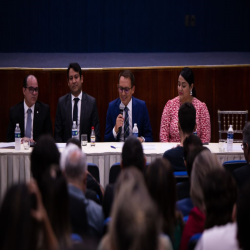 14/10 - Homenagem aos professores, OAB-MT entrega moções de aplausos a docentes do Direito