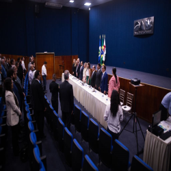 14/10 - Homenagem aos professores, OAB-MT entrega moções de aplausos a docentes do Direito