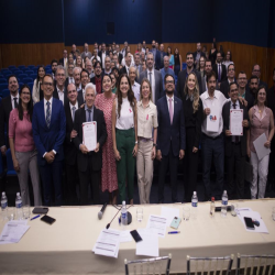 14/10 - Homenagem aos professores, OAB-MT entrega moções de aplausos a docentes do Direito