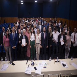 14/10 - Homenagem aos professores, OAB-MT entrega moções de aplausos a docentes do Direito - Fotografo: 