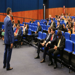 07/02 - OAB faz entrega de Certidões para estagiários e advogados  - Fotografo: Fernando Rodrigues