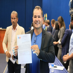 07/02 - OAB faz entrega de Certidões para estagiários e advogados  - Fotografo: Fernando Rodrigues