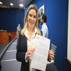 07/02 - OAB faz entrega de Certidões para estagiários e advogados  - Fotografo: Fernando Rodrigues