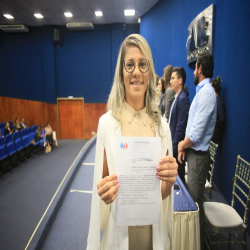 07/02 - OAB faz entrega de Certidões para estagiários e advogados  - Fotografo: Fernando Rodrigues