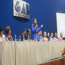 03/03 - OAB-MT entrega certidões para estagiários e novos profissionais - Fotografo: Fernando Rodrigues