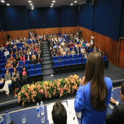 03/03 - OAB-MT entrega certidões para estagiários e novos profissionais - Fotografo: Fernando Rodrigues