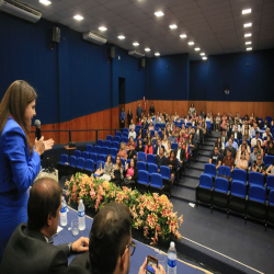 03/03 - OAB-MT entrega certidões para estagiários e novos profissionais - Fotografo: Fernando Rodrigues