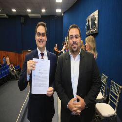 03/03 - OAB-MT entrega certidões para estagiários e novos profissionais - Fotografo: Fernando Rodrigues